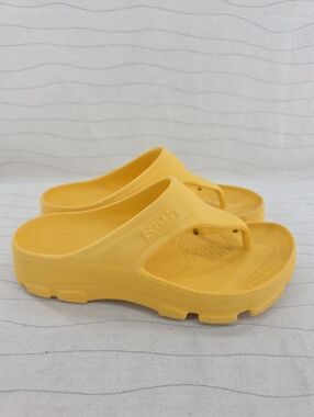 Birki's Womens Eva Yellow Pool Summer Flip Flops Thong Sandals Shoes Size 36 EU